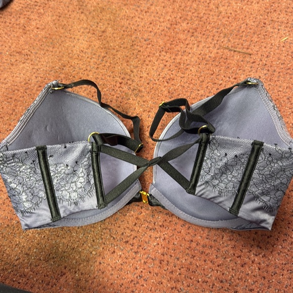 Victoria secrets lingerie set - Picture 6 of 6